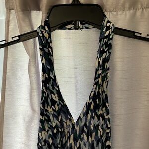 White House Black market halter dress size 36 neck 2 buttons in neck fully lined